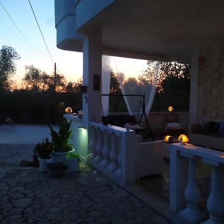 Villa Gardenia أوستوني المظهر الخارجي الصورة